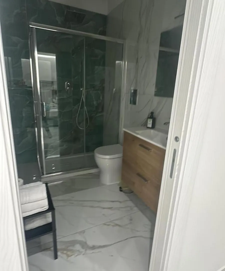 Guest house Emerald Rooms Naples Italy