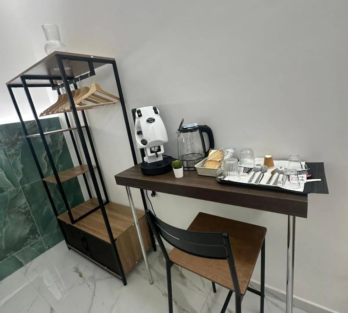 Emerald Rooms Naples Italy