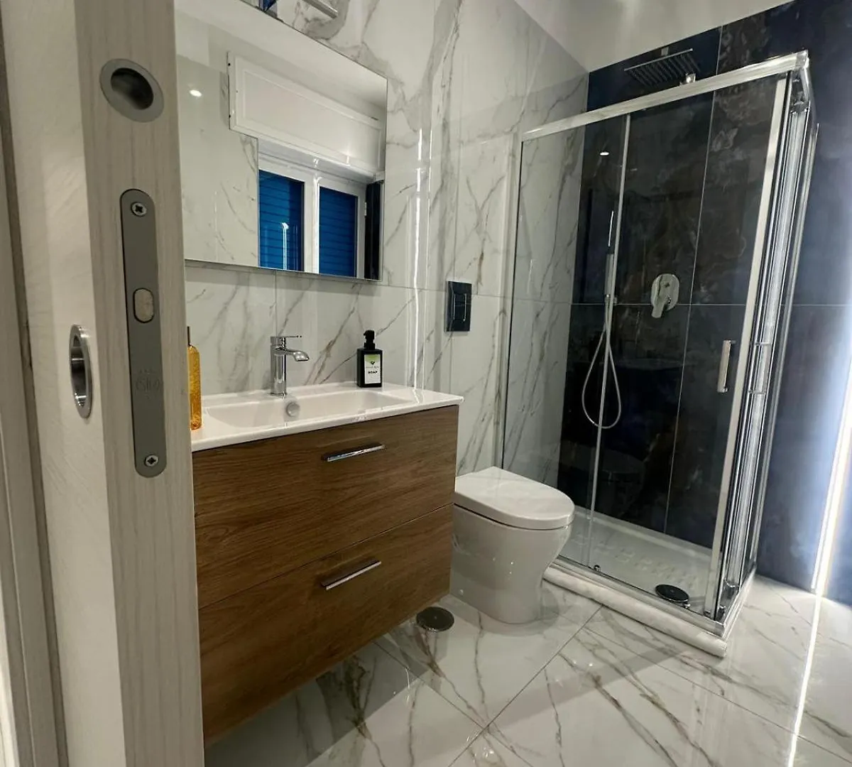 Emerald Rooms Naples Italy