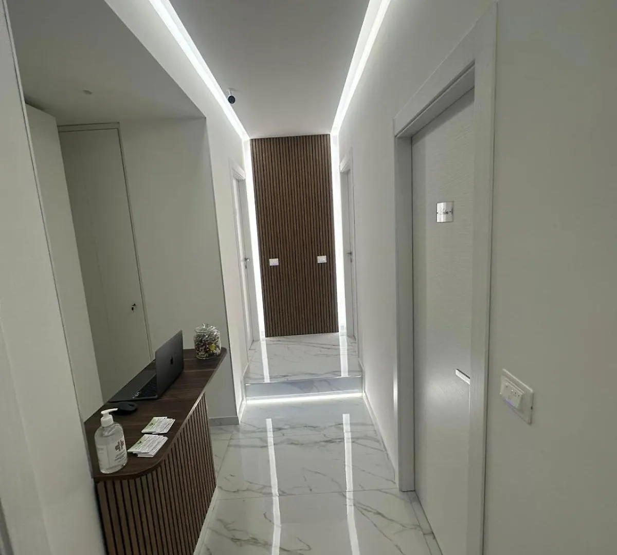 Emerald Rooms Naples Italy