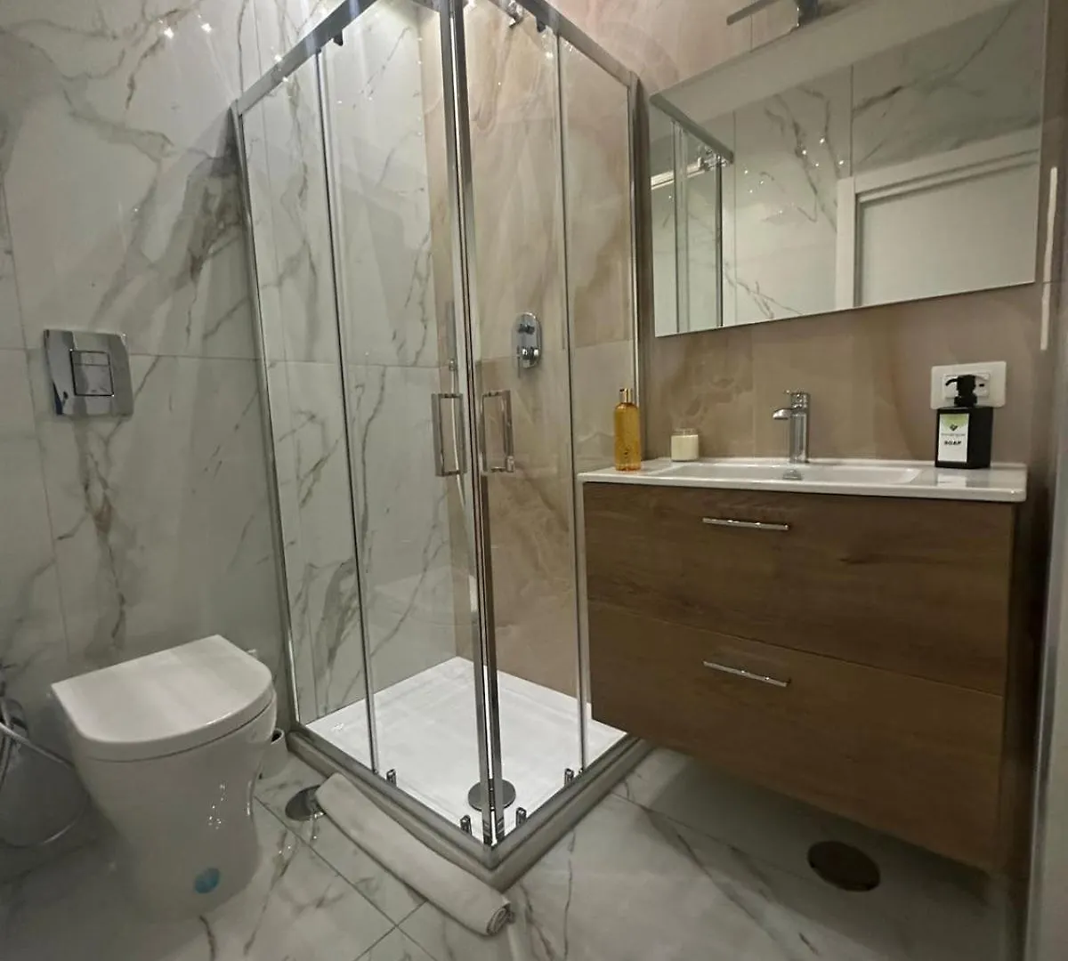 Emerald Rooms Naples Guest house
