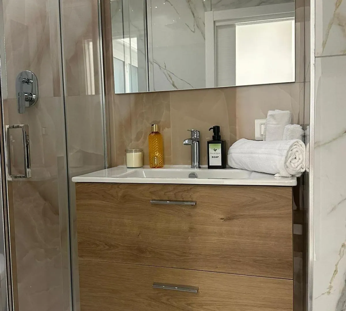 Emerald Rooms Naples Guest house