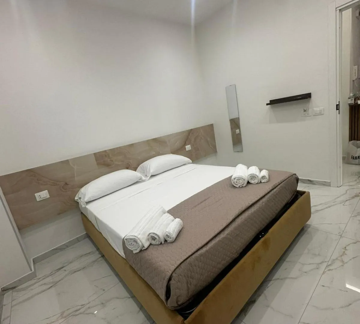 Emerald Rooms Naples Italy
