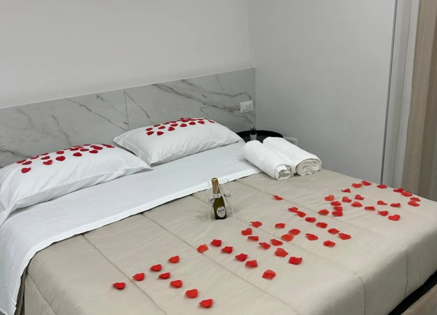 Guest house Emerald Rooms Naples Italy